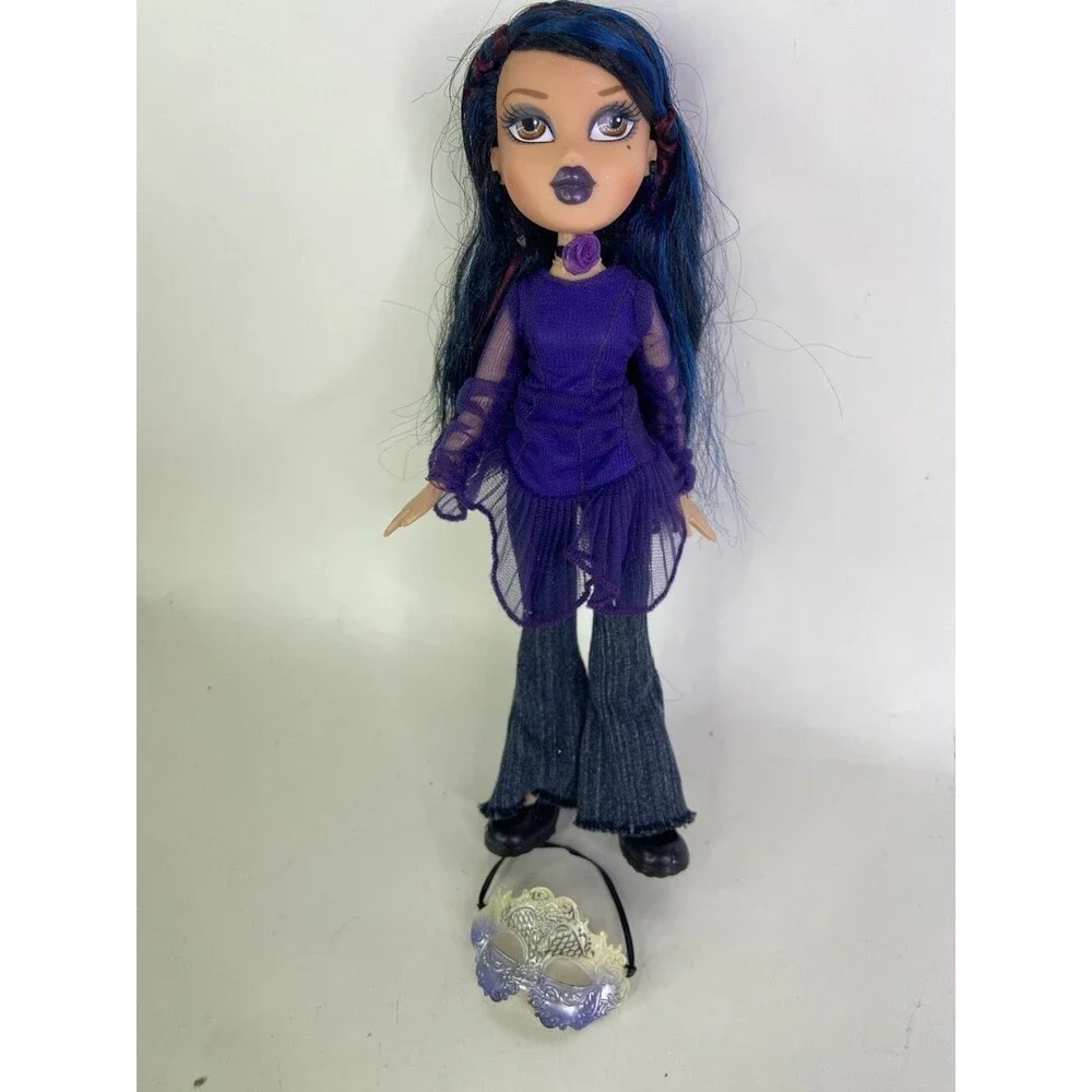 2005 MGA Bratz Midnight Dance Yasmin Doll with Mask Outfit Shoes Vintage FLAWED